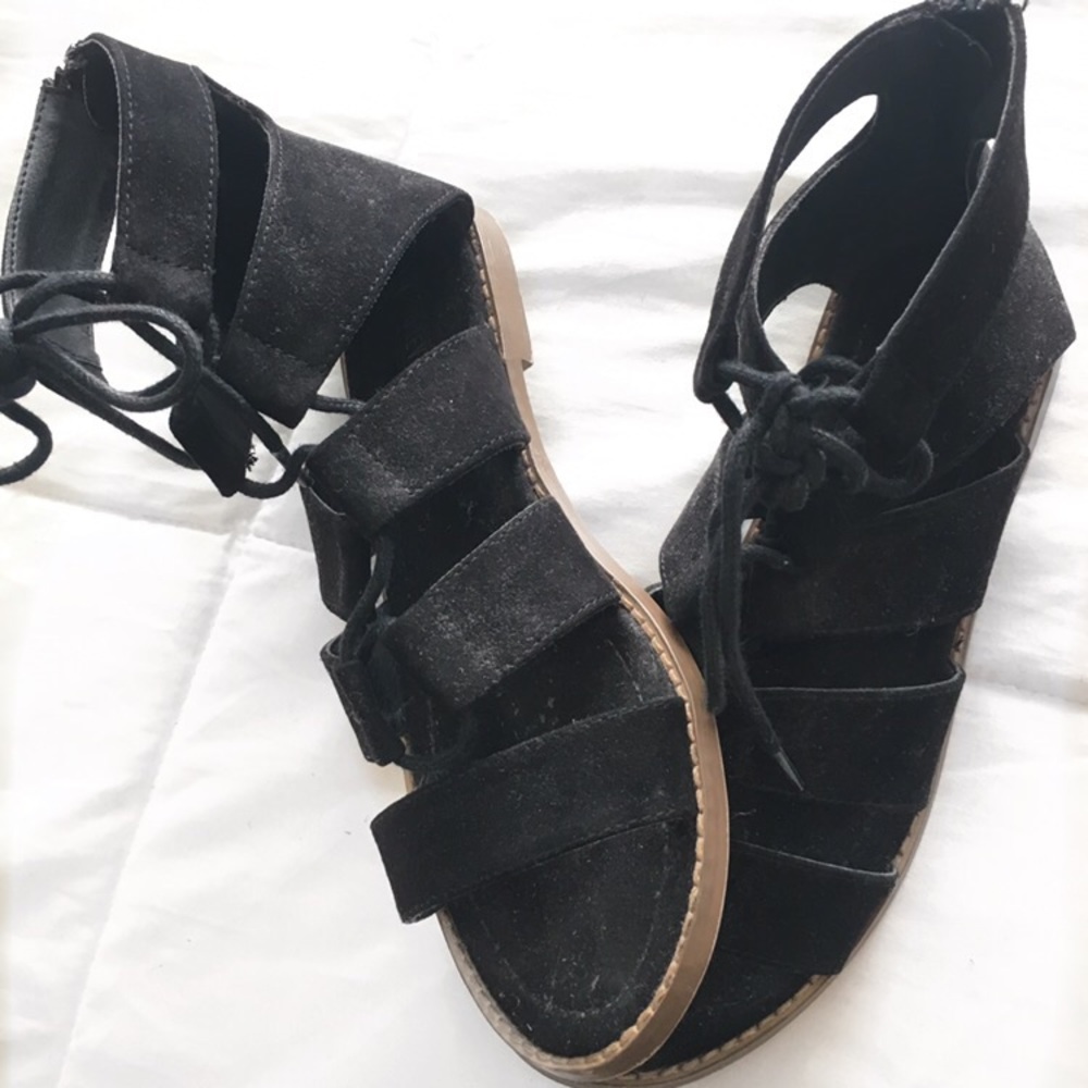 Black shade gladiator sandals